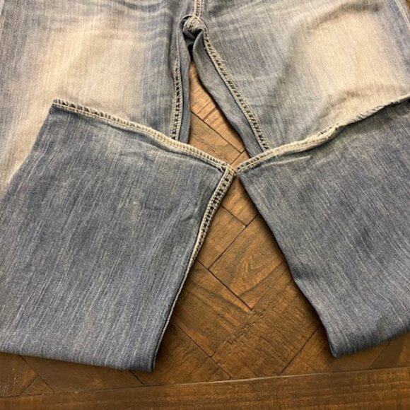 BKE Men Buckle Tyler Bootcut Jeans - Picture 4 of 8